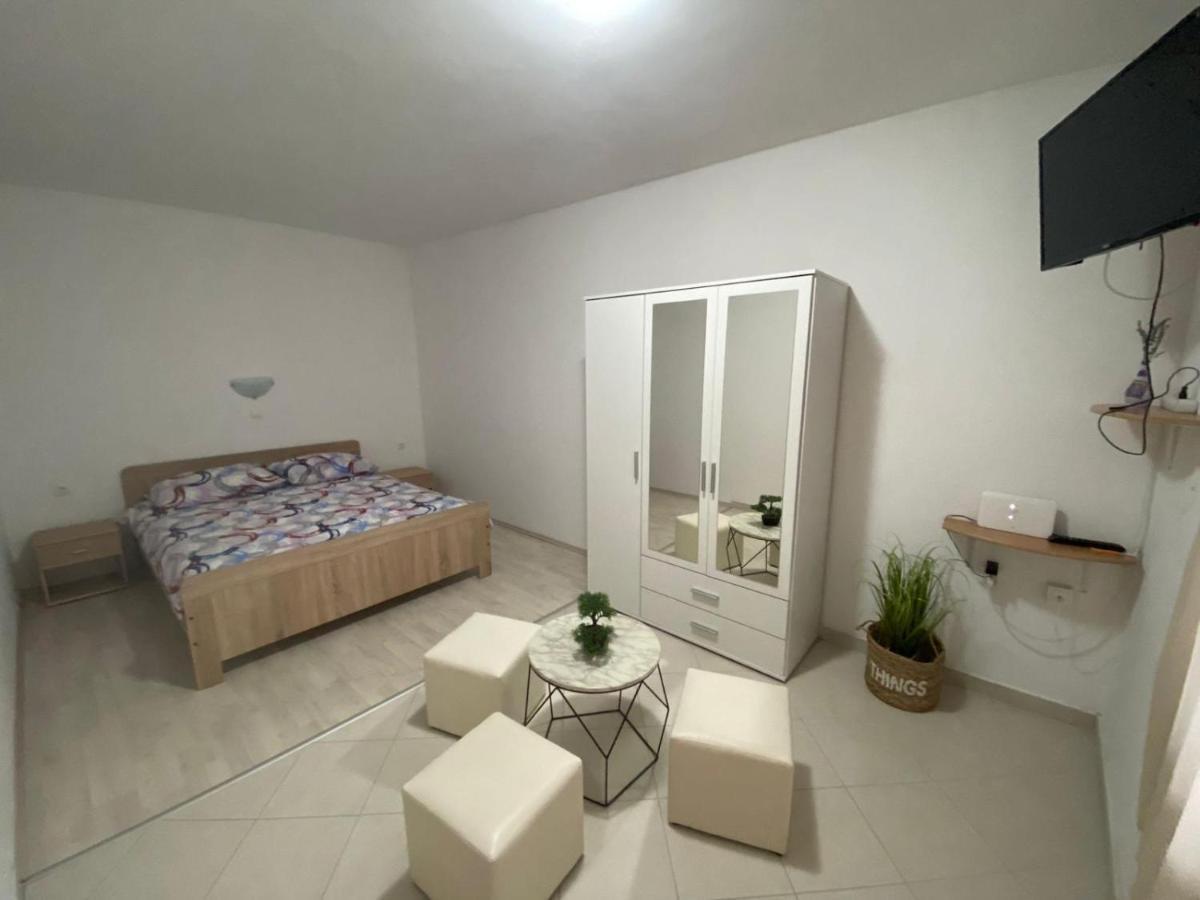 פוסדריה Apartman Nina מראה חיצוני תמונה